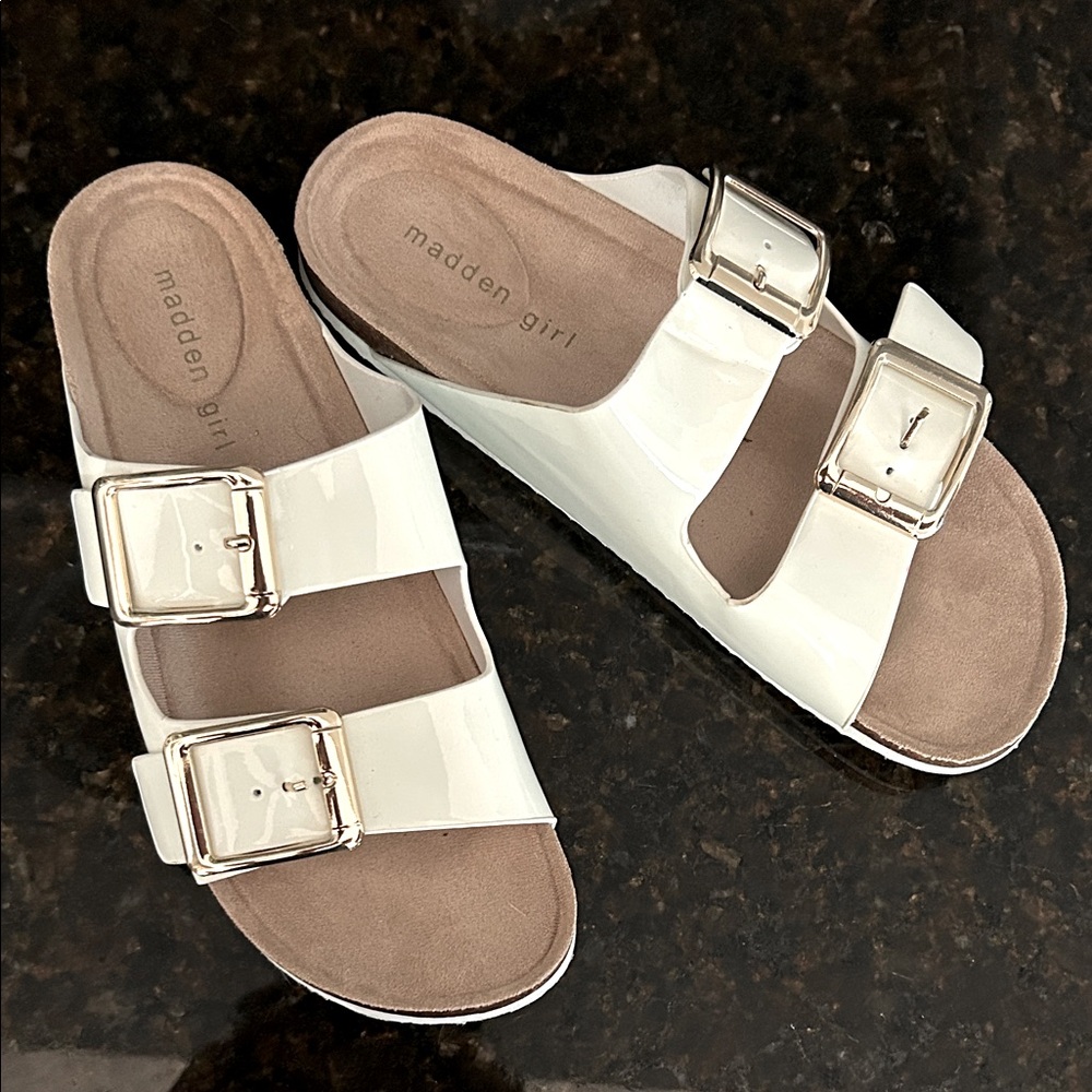 Madden Girl
Bodie Buckle Footbed Slide Sandals/mules size 8